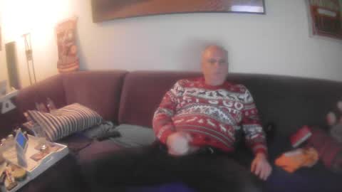 Snapshot of eric204 chatting on 12.16.24 Eric online show from 12.16.24