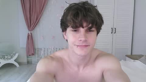 Snapshot of eric_crush chatting on 05.12.26 Eric Crush online show from 05.12.26