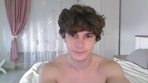 Snapshot of eric_crush chatting on 05.18.26 Eric Crush online show from 05.18.26