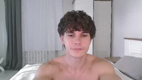 Snapshot of eric_crush chatting on 06.25.26 Eric Crush online show from 06.25.26