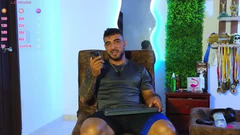 Snapshot of eric_harrison1 chatting on 01.10.25 Brayan online show from 01.10.25