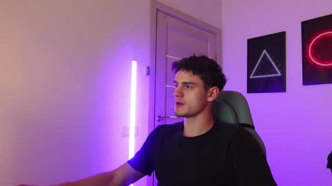Snapshot of eric_poston chatting on 09.24.25 online show from 09.24.25