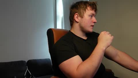 Snapshot of eric_poston chatting on 09.25.25 online show from 09.25.25