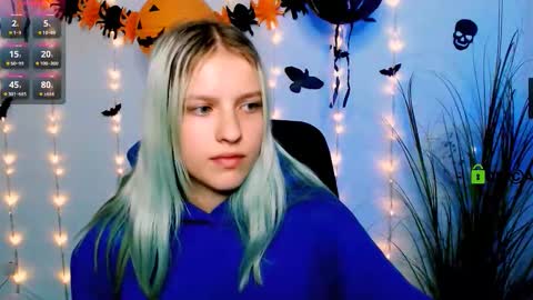 Snapshot of erica_breeze chatting on 10.28.25 your dear Erica online show from 10.28.25