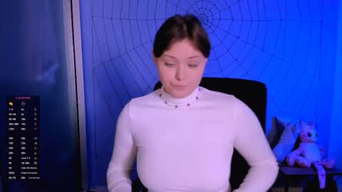 Snapshot of erica_breeze chatting on 11.08.25 your dear Erica online show from 11.08.25