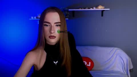 Snapshot of erica_breeze chatting on 11.09.25 your dear Erica online show from 11.09.25