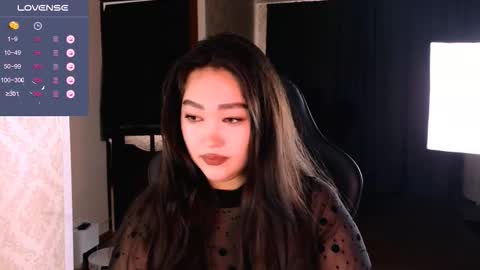 Snapshot of erica_wayne chatting on 11.05.25 Erica Wayne online show from 11.05.25