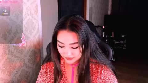 Snapshot of erica_wayne chatting on 12.17.25 Erica Wayne online show from 12.17.25