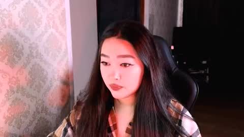 Snapshot of erica_wayne chatting on 12.23.25 Erica Wayne online show from 12.23.25