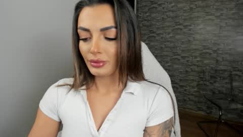 Snapshot of erica_xoo chatting on 10.04.25 Riaaa online show from 10.04.25