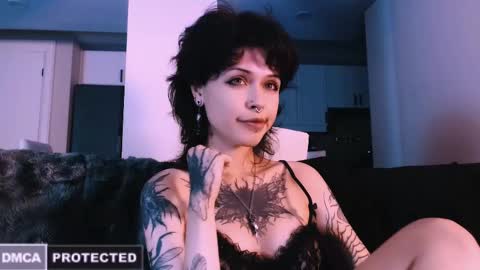 Snapshot of erii_xoxo chatting on 11.23.25 Rainbow on your spoon online show from 11.23.25