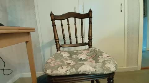 Snapshot of erik5552 chatting on 04.12.26 Erik online show from 04.12.26