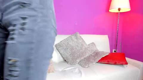 Snapshot of erika1717 chatting on 11.06.25 erika1717 online show from 11.06.25