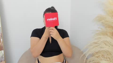 Snapshot of erika_mendez1 chatting on 12.12.24 Erika Mendez online show from 12.12.24