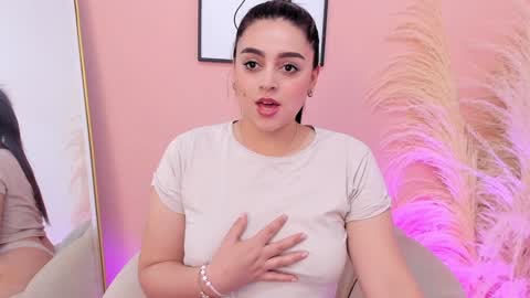 Snapshot of erika_mendez1 chatting on 01.13.25 Erika Mendez online show from 01.13.25