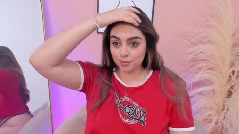 Snapshot of erika_mendez1 chatting on 02.01.25 Erika Mendez online show from 02.01.25