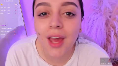 Snapshot of erika_mendez1 chatting on 09.08.25 Erika Mendez online show from 09.08.25