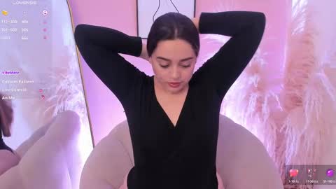 Snapshot of erika_mendez1 chatting on 09.26.25 Erika Mendez online show from 09.26.25