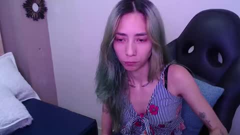 Snapshot of erika_stevens chatting on 11.23.25 E R I K A - SAGITARIO..... online show from 11.23.25