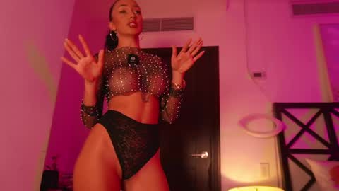 Venus Skye online show from 02.13.26