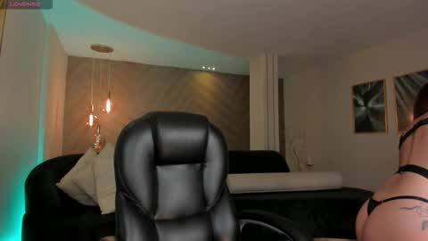 Erika Benz online show from 11.07.25