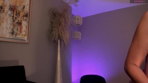 Erika Benz online show from 11.13.25