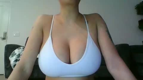 erin2025 online show from 12.01.25