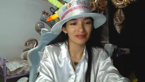 erina_1 online show from 03.02.25