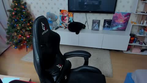 Max online show from 01.06.25