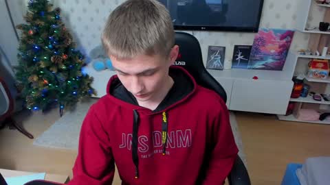 Max online show from 01.08.25