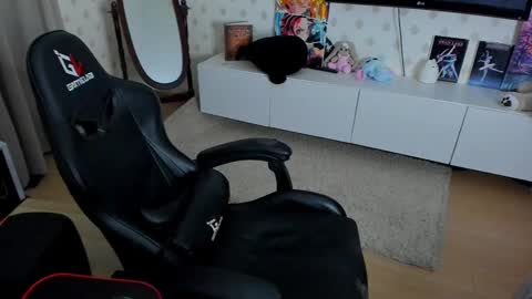 Max online show from 02.23.25