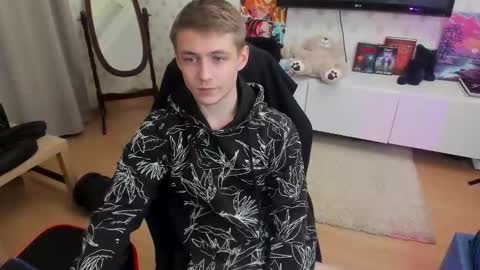 Max online show from 11.25.25