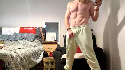 Snapshot of erniemac chatting on 11.17.25 Ernie online show from 11.17.25