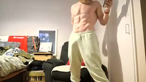 Snapshot of erniemac chatting on 11.18.25 Ernie online show from 11.18.25