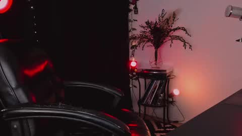 Snapshot of erohaze chatting on 02.28.25 erohaze online show from 02.28.25