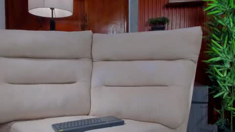 eros_becker_ online show from 04.25.26