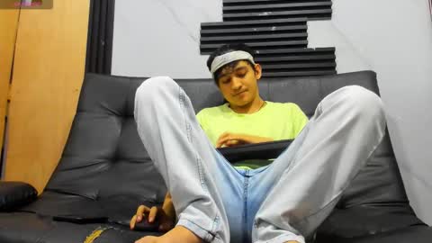 Snapshot of eros_fang chatting on 11.12.25 eros_fang online show from 11.12.25