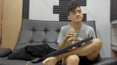 Snapshot of eros_fang chatting on 11.28.25 eros_fang online show from 11.28.25