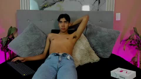 Eros Lux1 online show from 04.09.26