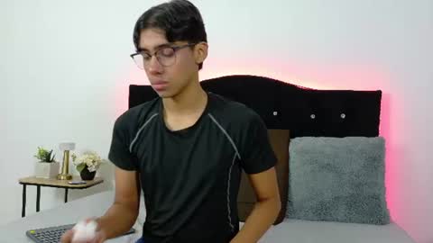 Eros Lux1 online show from 06.16.26