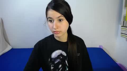 Snapshot of erosgirls_ chatting on 12.13.25 erosgirls_ online show from 12.13.25