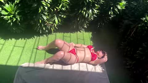 Snapshot of erotic_butterfly chatting on 03.03.25 April online show from 03.03.25