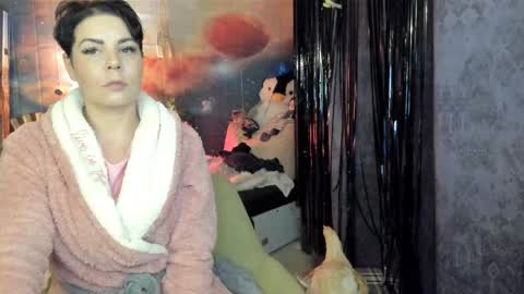 Snapshot of erotic_dessire chatting on 12.01.24 Eve online show from 12.01.24