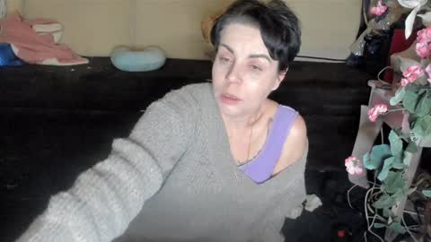 Snapshot of erotic_dessire chatting on 01.07.25 Eve online show from 01.07.25