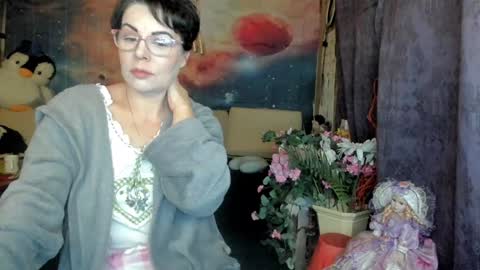 Snapshot of erotic_dessire chatting on 01.11.25 Eve online show from 01.11.25