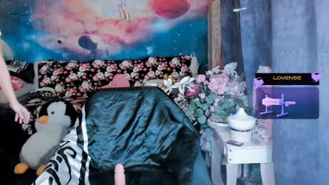 Snapshot of erotic_dessire chatting on 02.16.25 Eve online show from 02.16.25