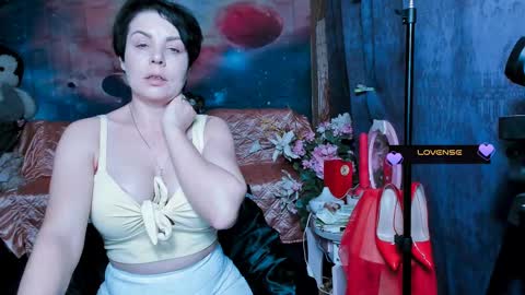 Snapshot of erotic_dessire chatting on 02.23.25 Eve online show from 02.23.25