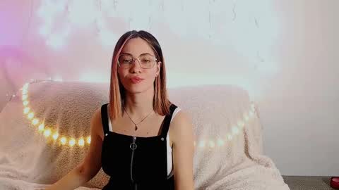 Snapshot of eroticgiftxxx chatting on 01.31.25 LylaXXX online show from 01.31.25