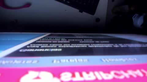 Snapshot of escarleth__ chatting on 02.14.25 Escarlet online show from 02.14.25