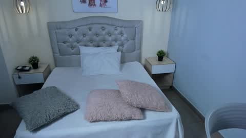 Snapshot of escarleth__ chatting on 09.22.25 Escarlet online show from 09.22.25